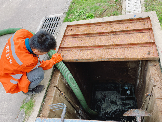舒城抽化粪池